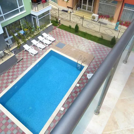 公寓 In Azalia 2 Complex